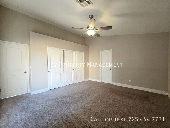 Building Photo - BEAUTIFUL 3 BED, 2 BATH HOME WITH OPEN FLO...