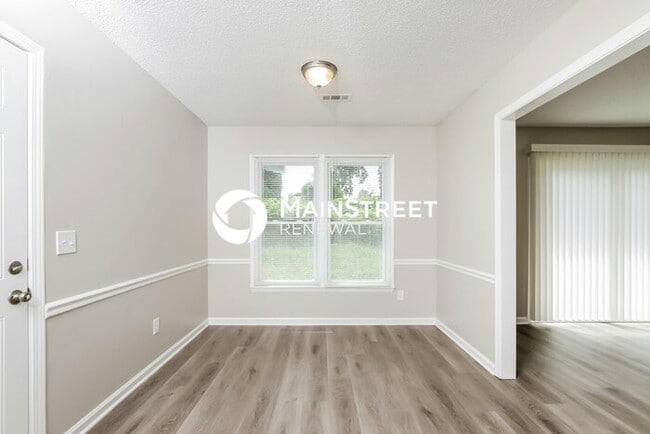 Building Photo - 3 Bedroom Pet-Friendly Home in GREENSBORO,...