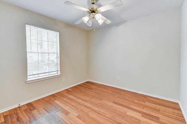 Building Photo - Charming one-story home in Atascocita Park