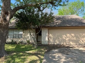 Building Photo - 7318 Lunar Dr