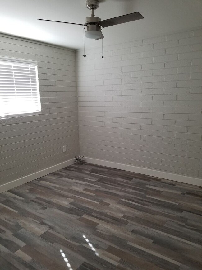 Building Photo - 3214 N 68th St