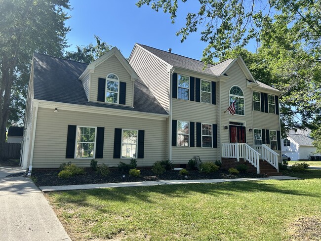 Building Photo - 800 Stardale Cir