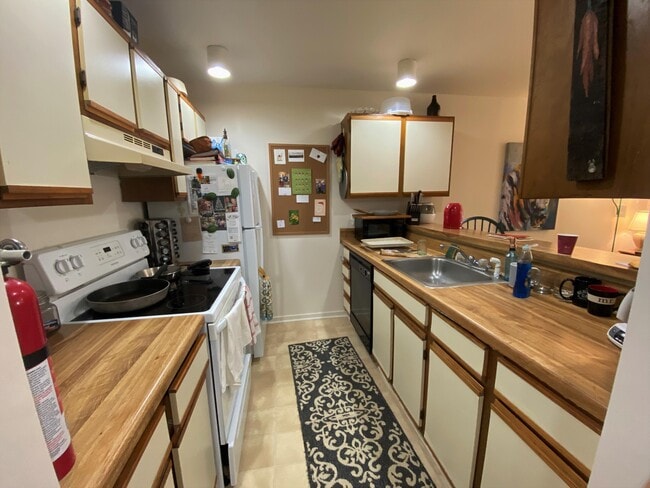 Building Photo - 1000 Linden Ave