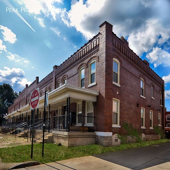 Primary Photo - Available Fall 2025! 2 Bedroom Apartment L...