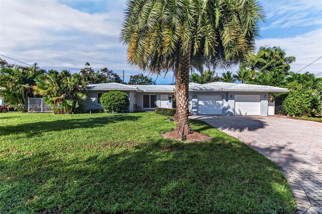 Building Photo - 2801 Coral Shores Dr