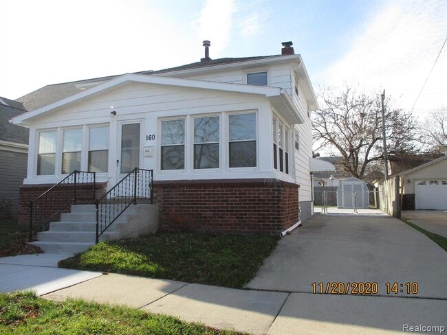 Building Photo - 160 Roehrig St