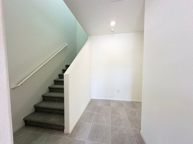 Building Photo - 4559 Merlot Hls Ave