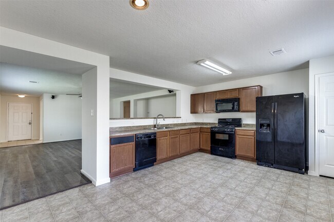Building Photo - 29519 Legends Bluff Dr