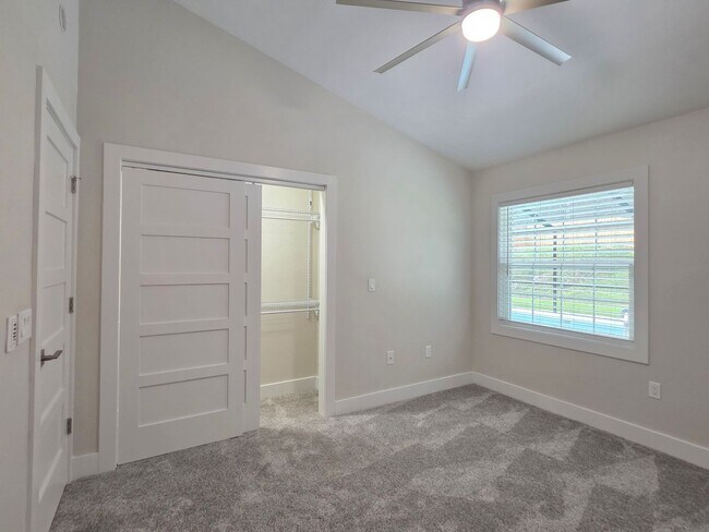 Building Photo - FOR RENT pool home, 3 bed 2 bath in The Quarries