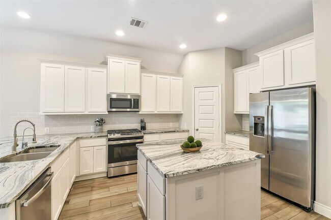 Building Photo - 19827 Bronze Spur Ct