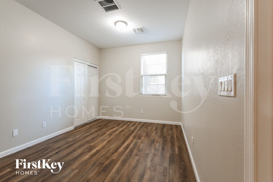 Building Photo - 26869 N 175th Ln
