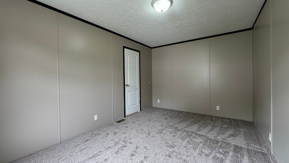 Building Photo - 2104 Cardinal Ln NW