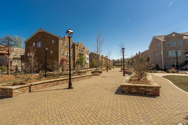 Building Photo - 1744 Giddens Alley