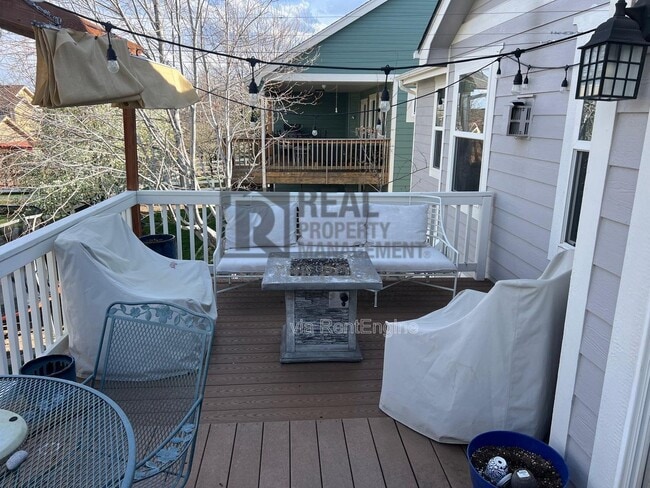 Building Photo - 2262 Muir Ln