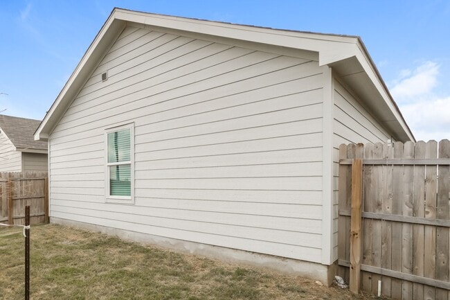 Building Photo - 13719 Bucket Way