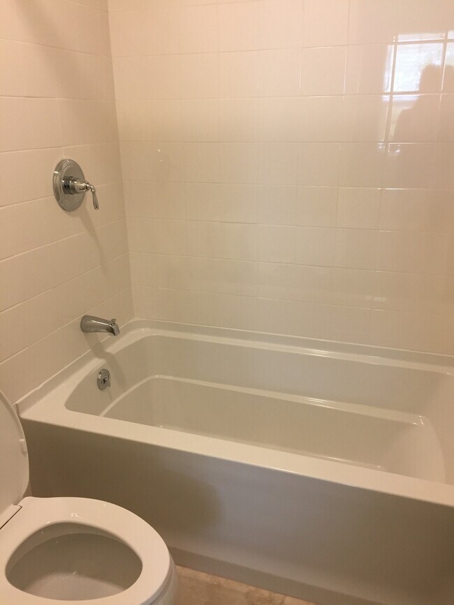 Building Photo - Lei Pauku - 3/2.5 bath Golf Course View