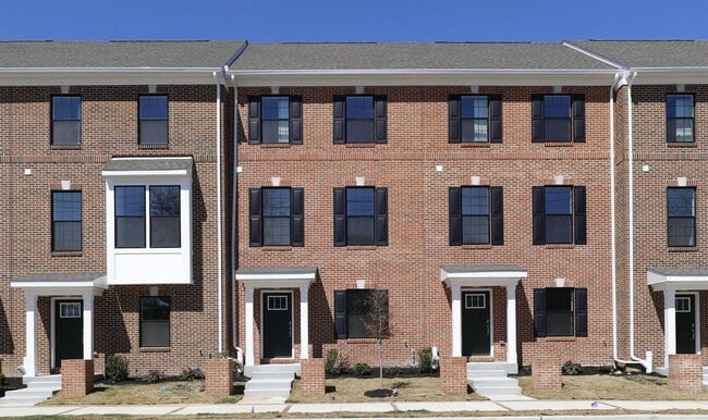 Building Photo - 23 Clementon Rd W
