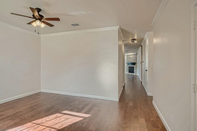 Building Photo - 8008 Serenity Way