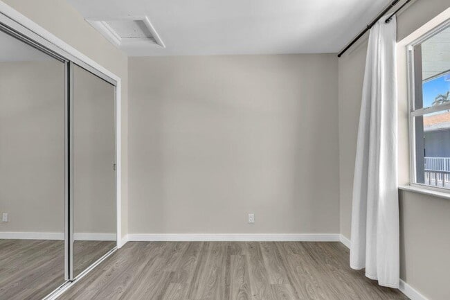 Building Photo - 600 N Ocean Blvd