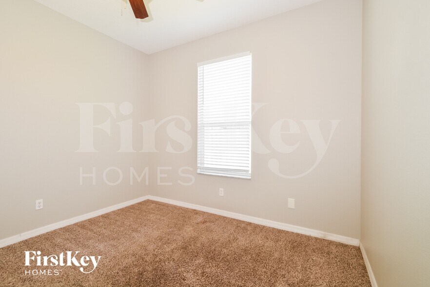 Building Photo - 14330 Estrella Dr