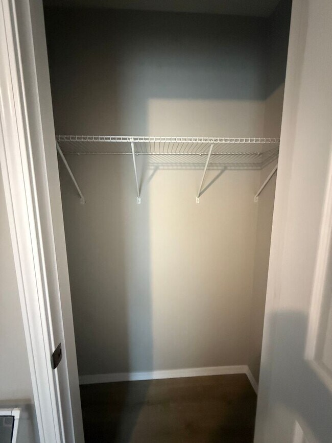 Building Photo - 1420 W Scott St