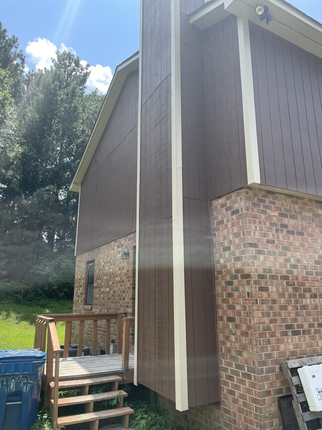 Entrance to Unit A - 1417 Cherrycrest Dr
