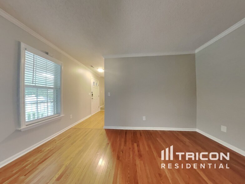 Building Photo - 1512 Ballard Ct