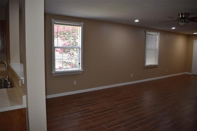 Building Photo - 721 Pickwick Ln