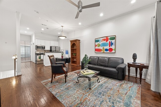 Building Photo - 118 McGowen St