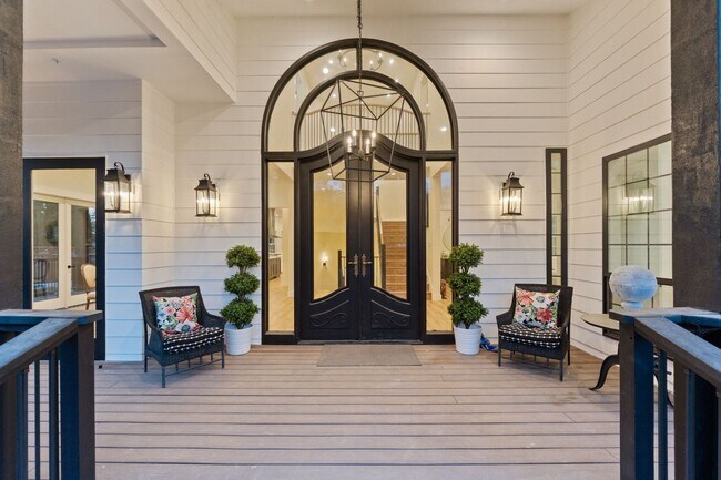 Building Photo - $13,995 - Stunning Executive Estate in Wil...