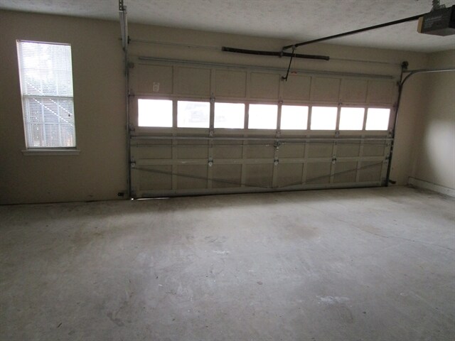 Building Photo - 3395 Essex Ct NW