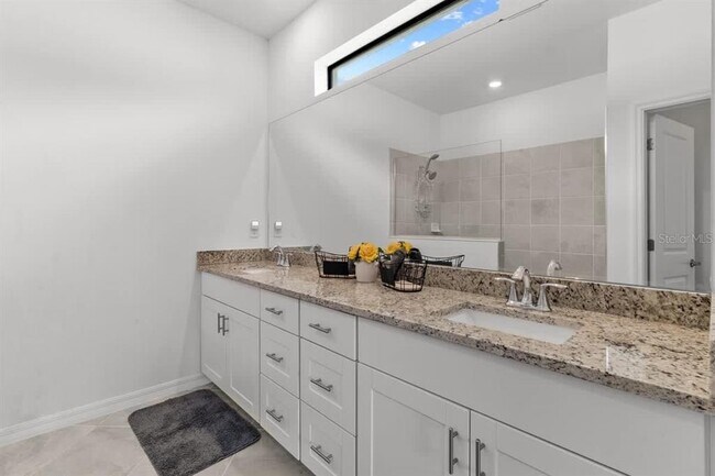 Building Photo - 1638 Saddlewood Cir