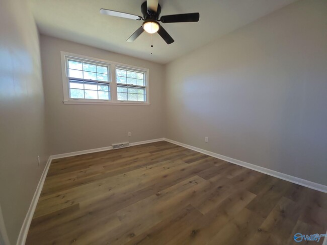 Building Photo - 3619 Hester Ln NW