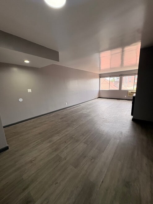 Building Photo - 1825 N Gramercy Pl