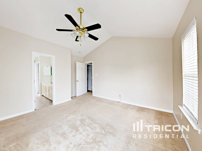 Building Photo - 10313 Cannarti Dr