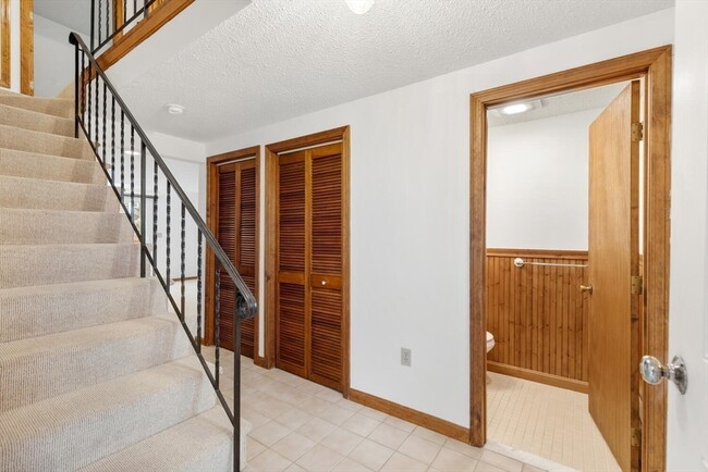 Building Photo - 3 Sandpiper Ln