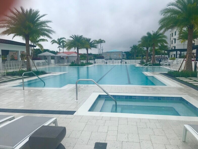 Building Photo - 1111 Central Ave