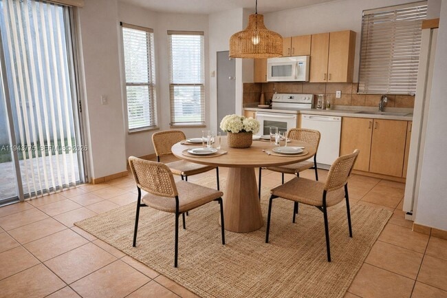 Building Photo - 13064 NW 9th Ct