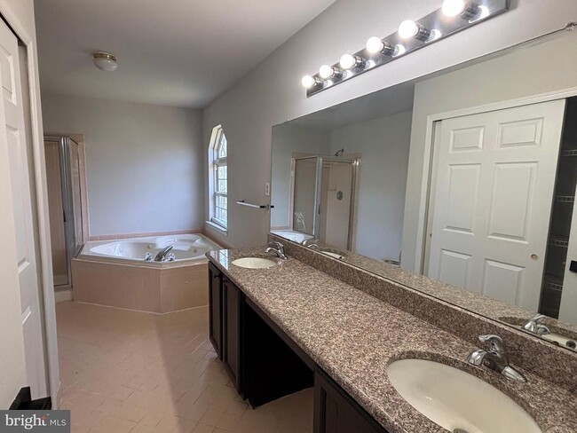 Building Photo - 34 Ironwood Dr