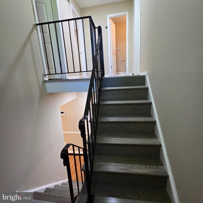 Building Photo - 5676 Kirkham Ct
