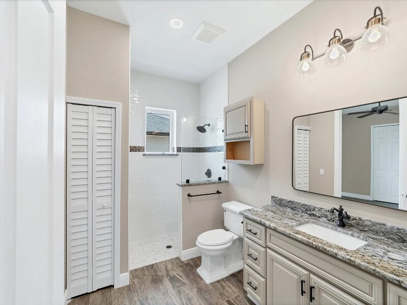 Building Photo - 13329 Longville Ave