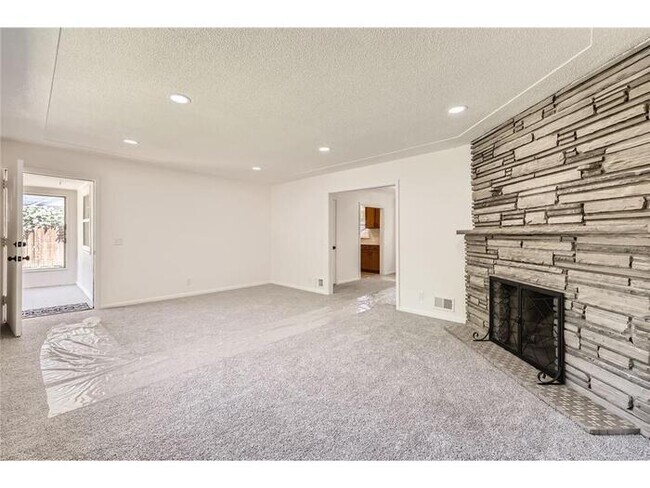 Building Photo - 3808 Welcome Ave N