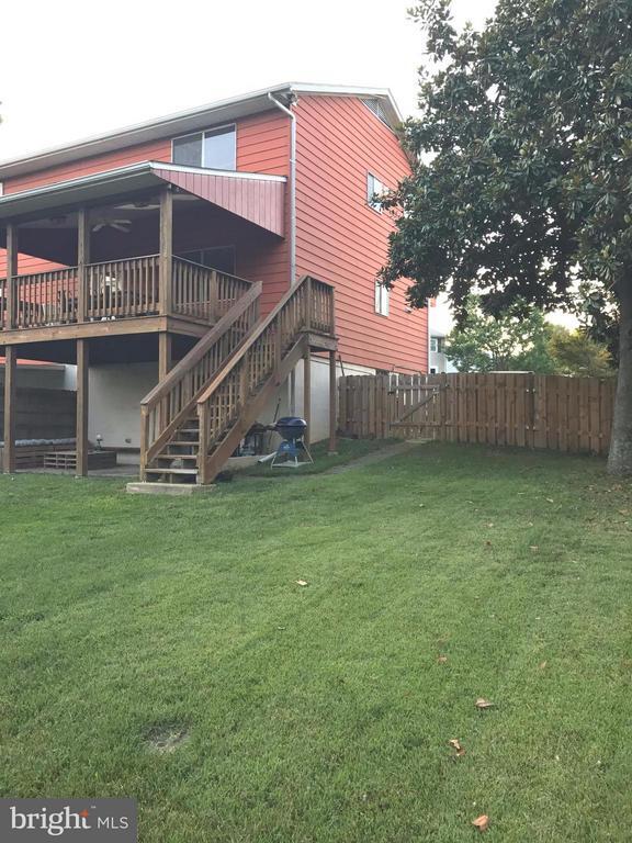 Building Photo - 6554 Pampano Dr