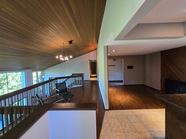 Building Photo - 17612 NE 30th Pl