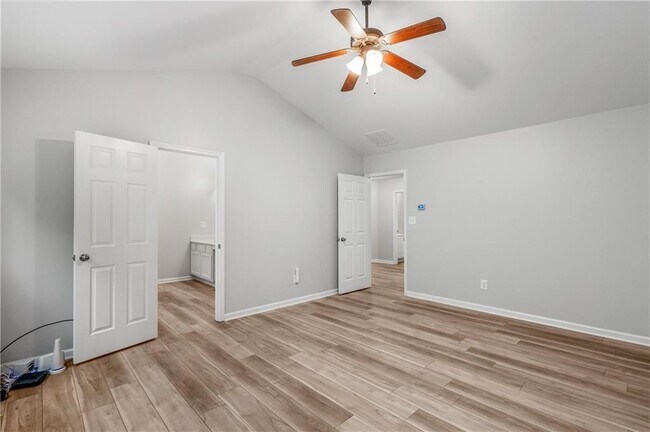 Building Photo - 3526 Harvest Ridge Ln NE