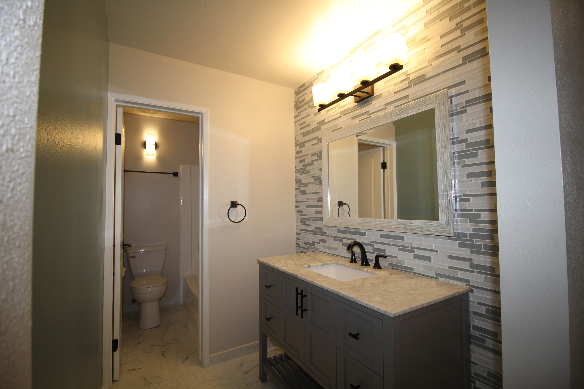 Building Photo - 4879 Collwood Blvd