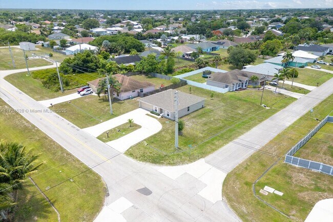 Building Photo - 4102 SW Port St Lucie Blvd