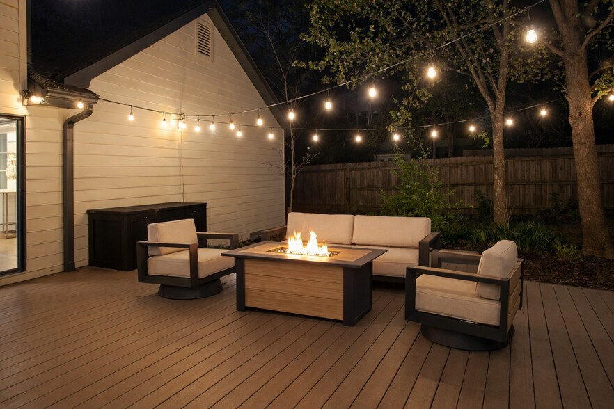 Building Photo - 3293 Devaughn Dr