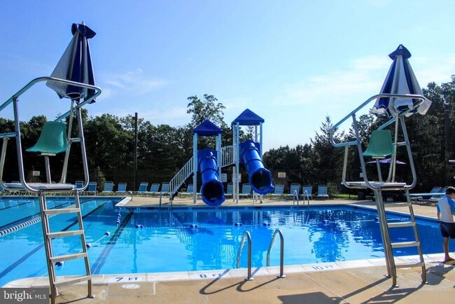 Building Photo - 2396 Yarmouth Ct