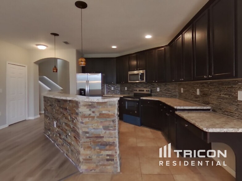 Building Photo - 5095 Brilliance Cir